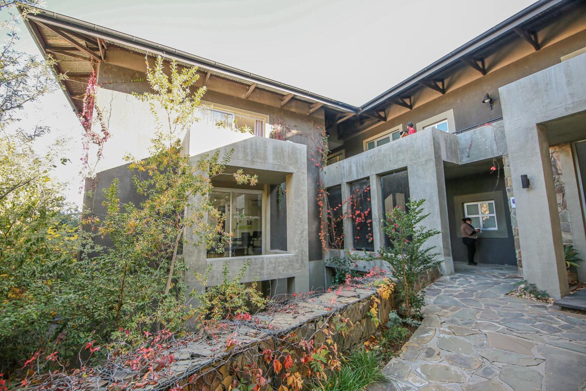 Suite 9 The Village Windhoek Exterior photo